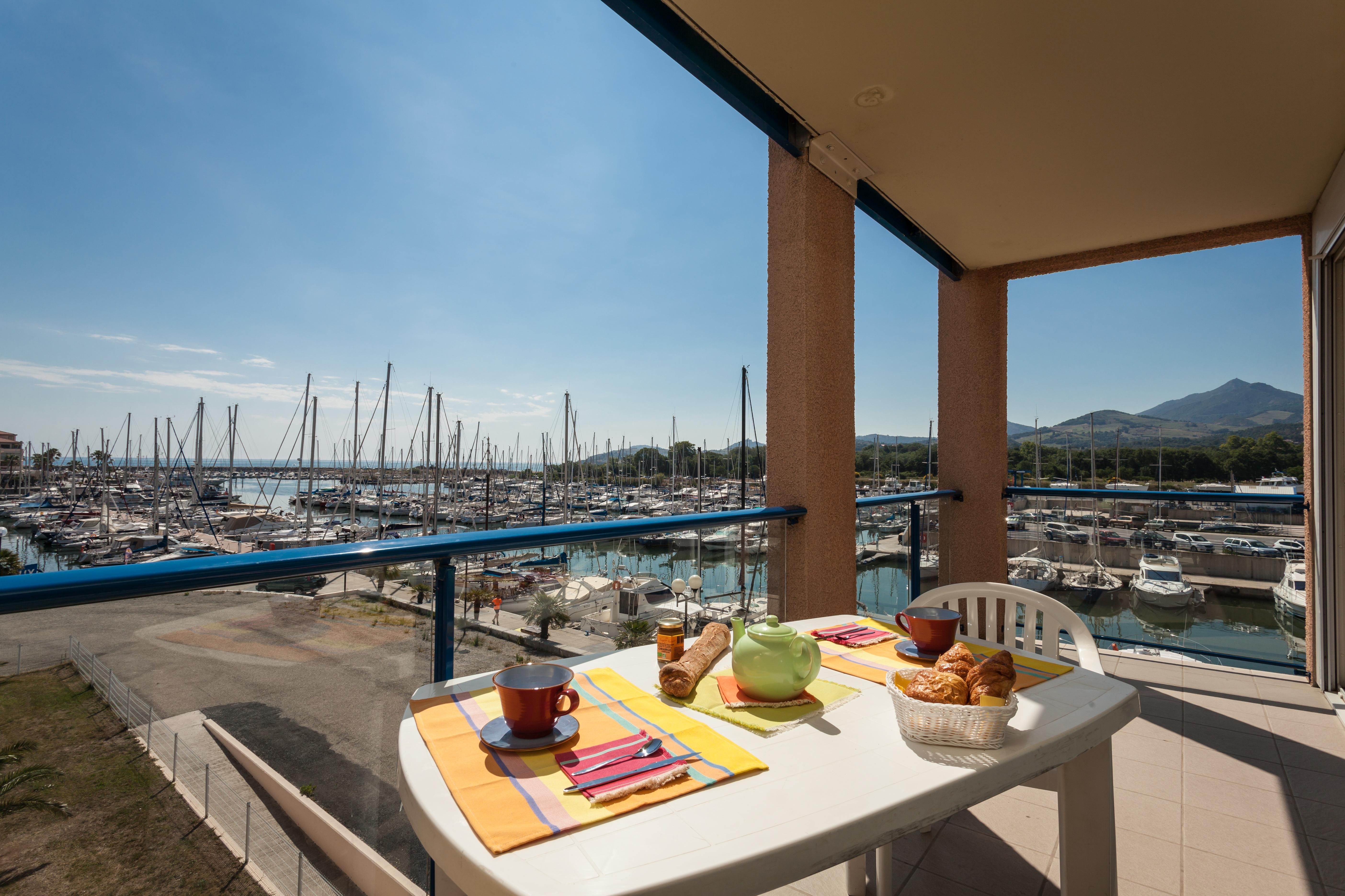 Appart Hotel Mer & Golf Port Argeles Exteriör bild